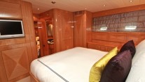 Yacht DEFIANCE -   Master Cabin 3